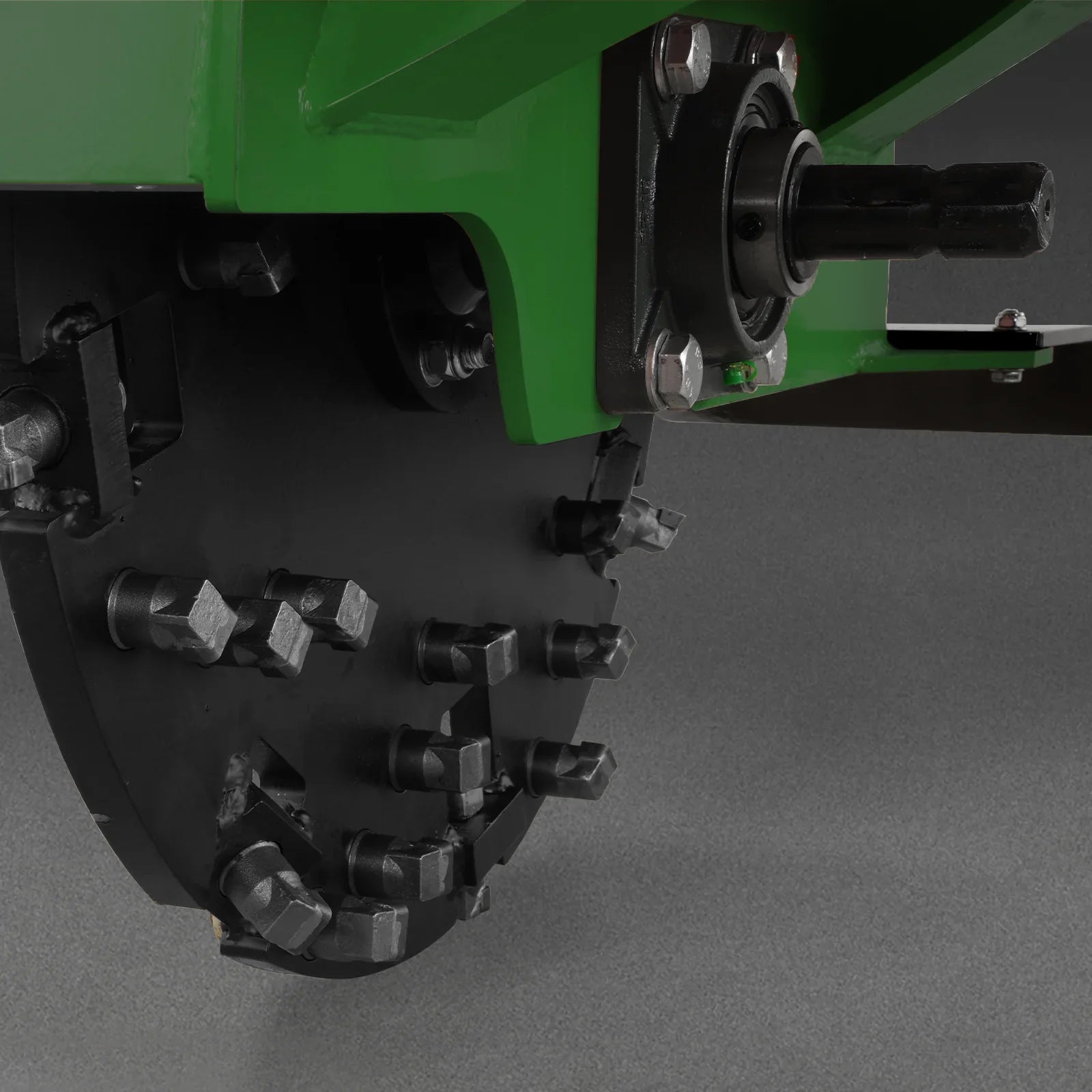 3-Point Hitch PTO Stump Grinder with 34 Carbide Teeth (PTO Shaft Included with Clutch),  for 15-45HP Tractor,  SG24