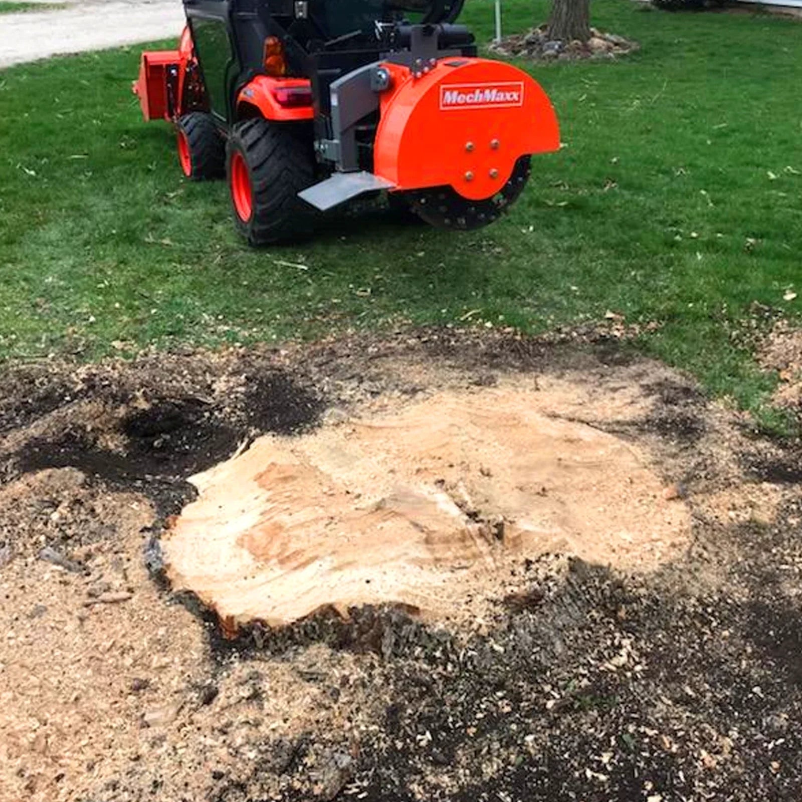 3 Point Hitch PTO Stump Grinder with 34 Carbide Teeth (PTO Shaft Included with Clutch),  for 15-45HP Tractor,  SG24