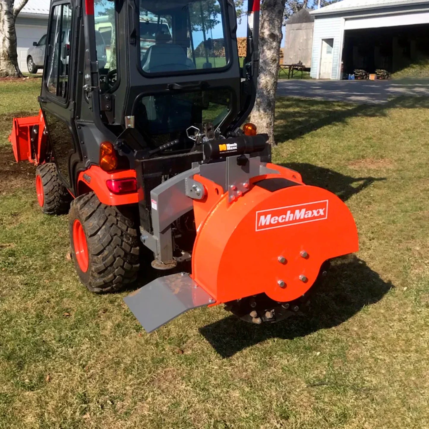 3 Point Hitch PTO Stump Grinder with 34 Carbide Teeth (PTO Shaft Included with Clutch),  for 15-45HP Tractor,  SG24